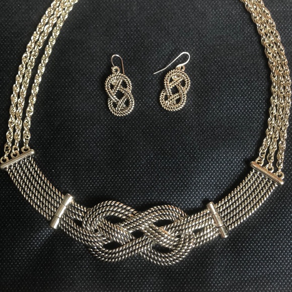 Necklace & Earring Set - Picture 3 of 3